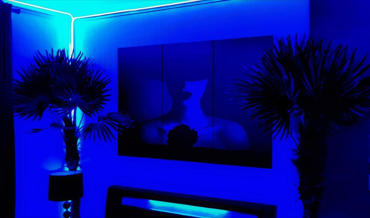 The White Home Broadway Love Room Châteauroux 外观 照片