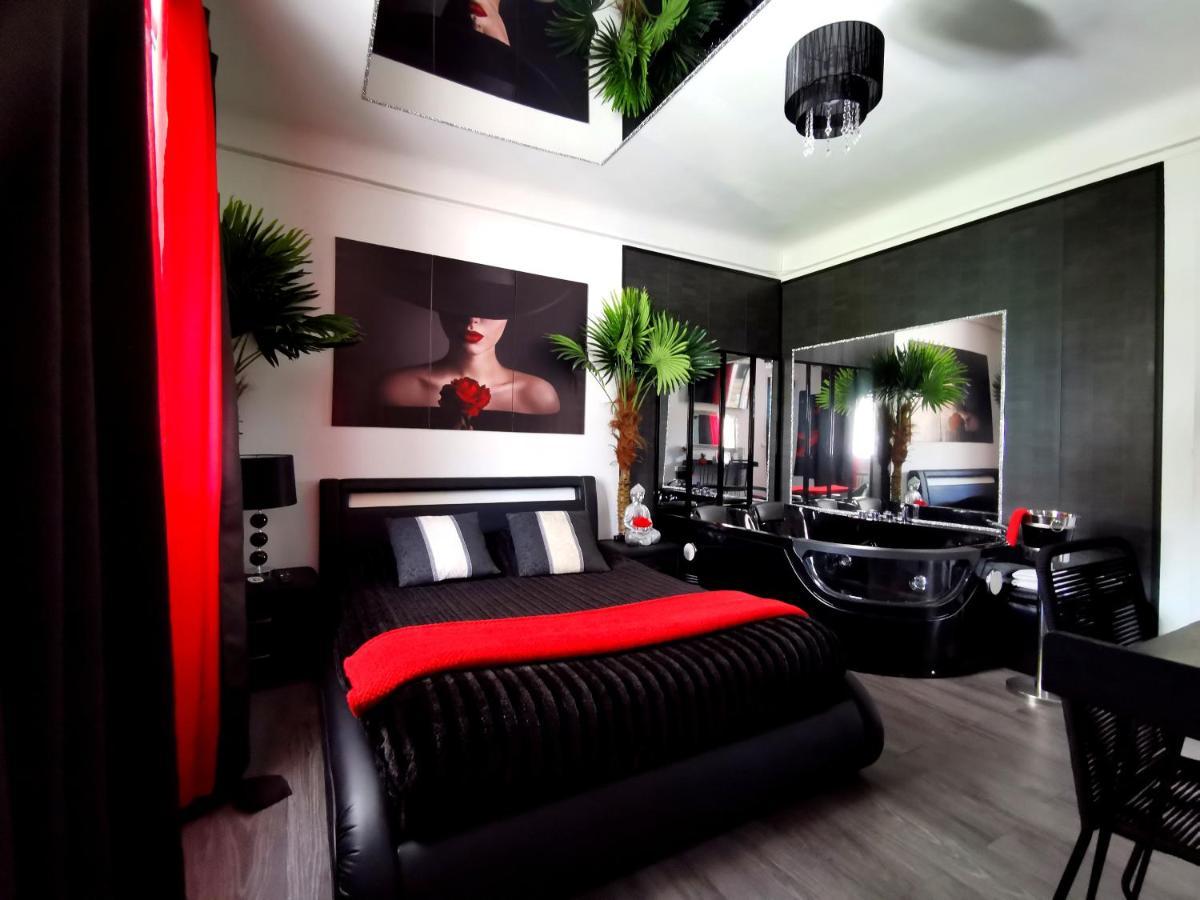 The White Home Broadway Love Room Châteauroux 外观 照片