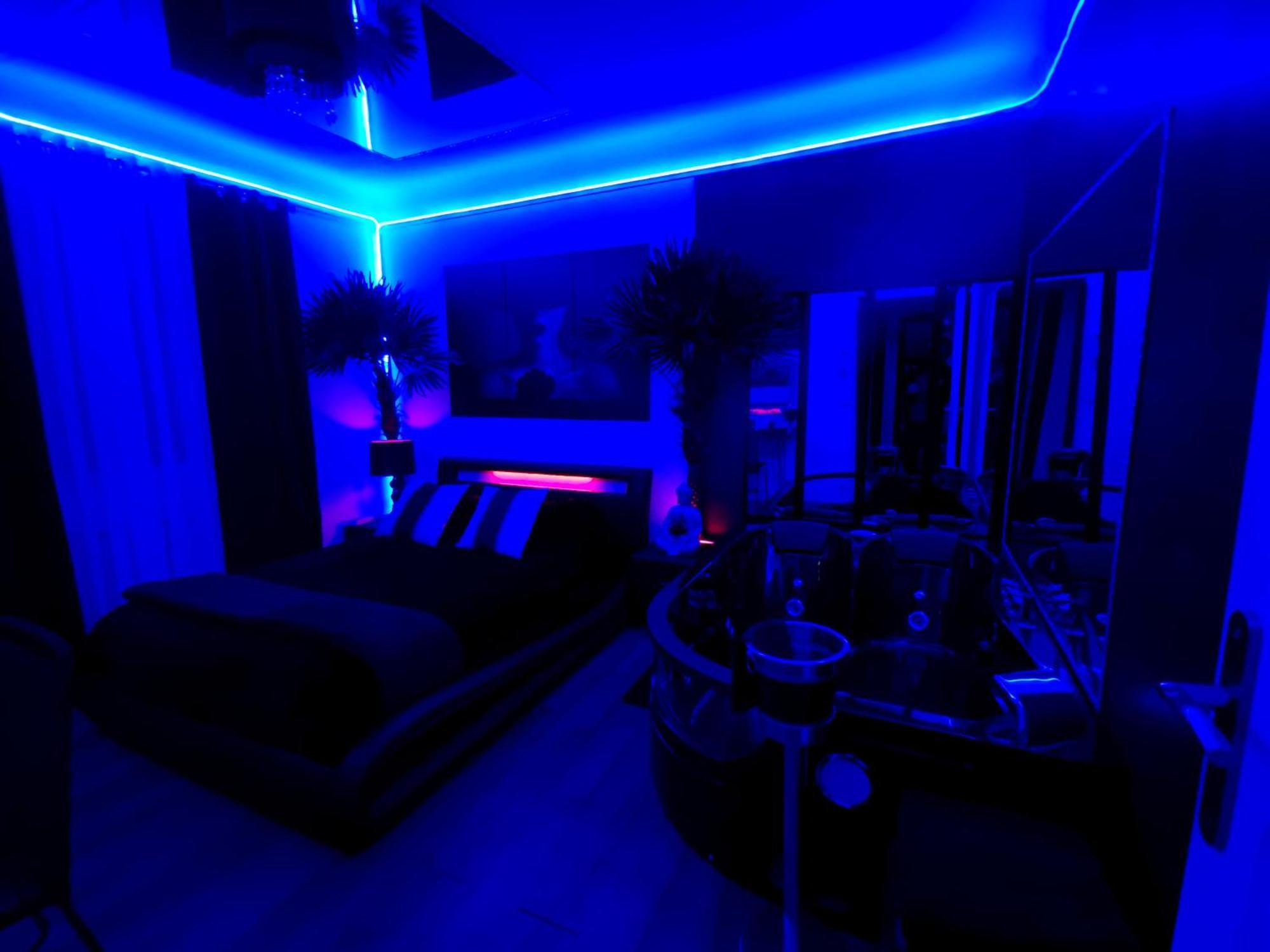 The White Home Broadway Love Room Châteauroux 外观 照片