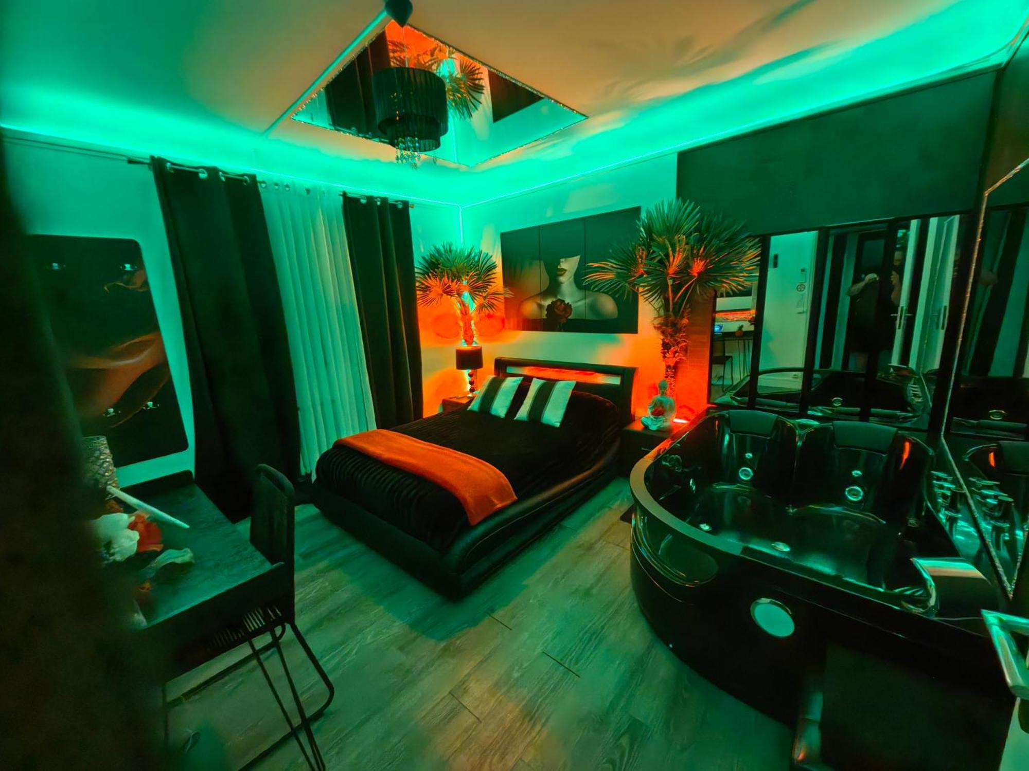 The White Home Broadway Love Room Châteauroux 外观 照片